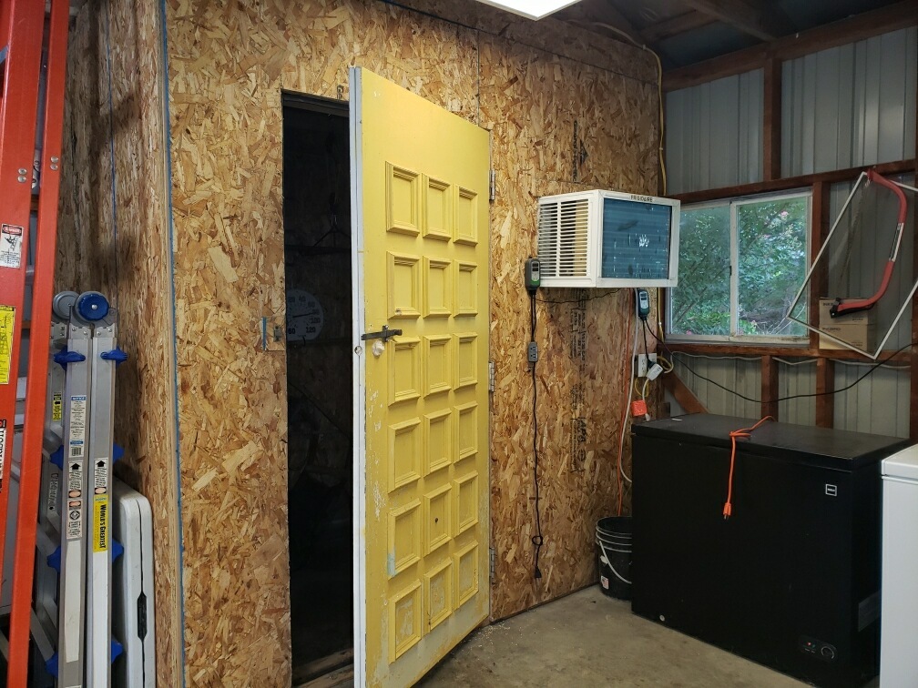 708 E Walnut Street Property Photo 57