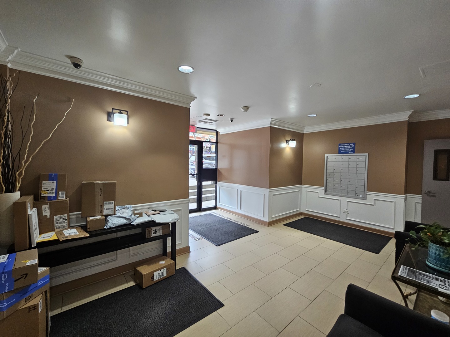 2250 N Lincoln Avenue 201 Property Photo 14