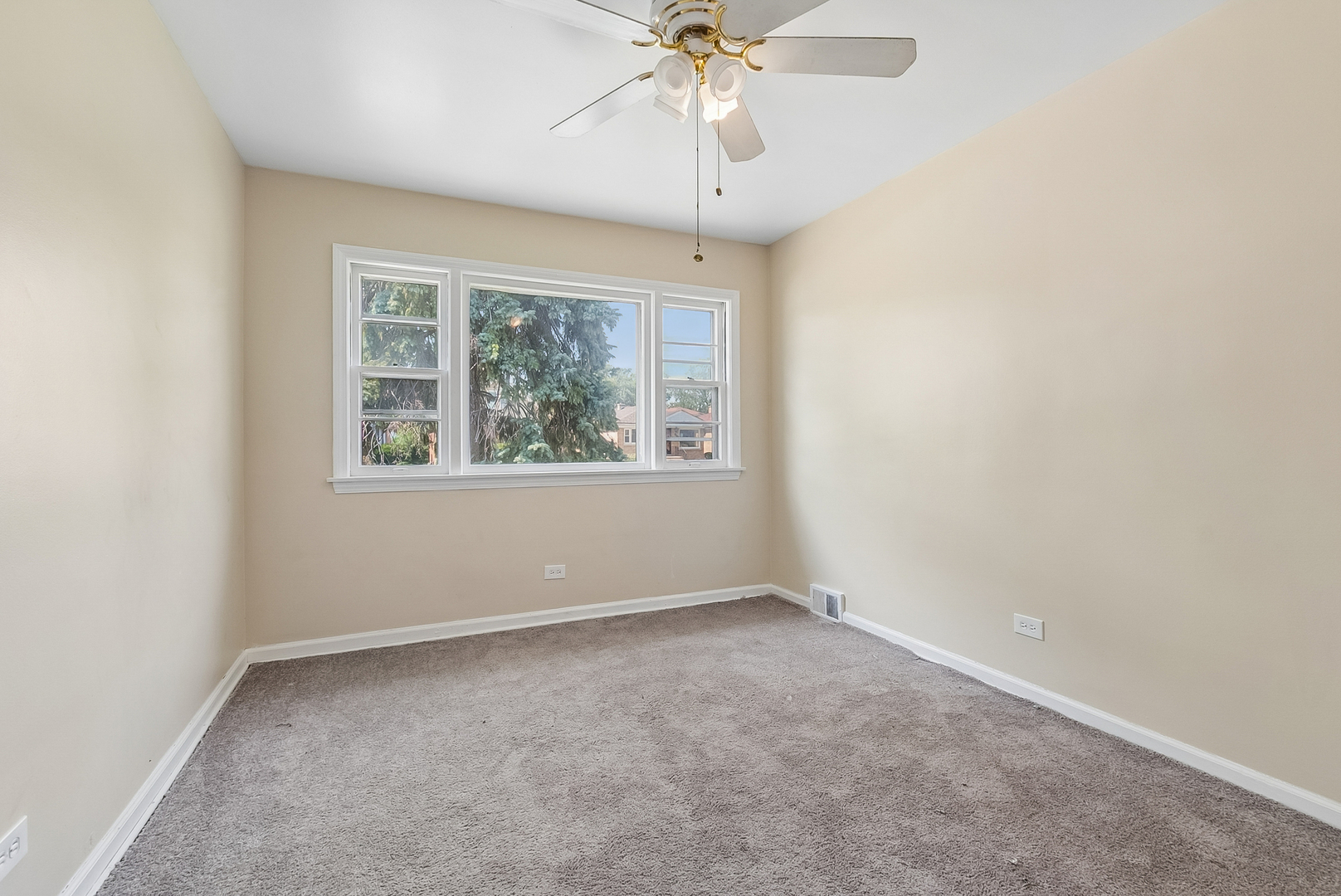 1029 Eastern Avenue Property Photo 5