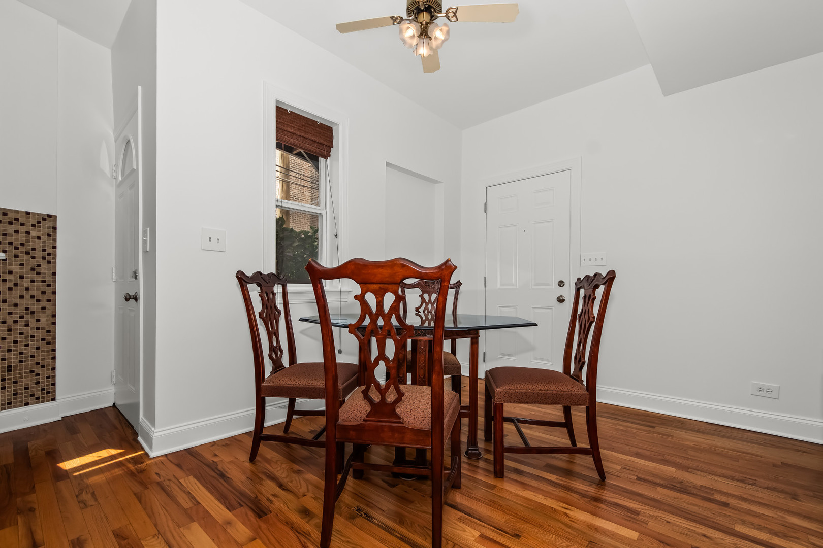 1629 W North Shore Drive 103 Property Photo 4