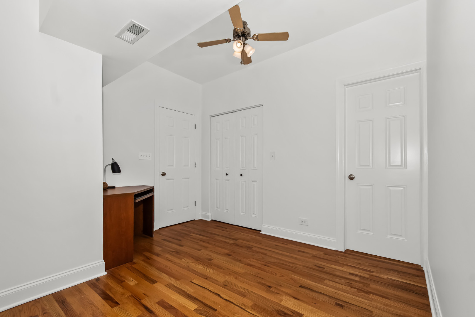 1629 W North Shore Drive 103 Property Photo 10
