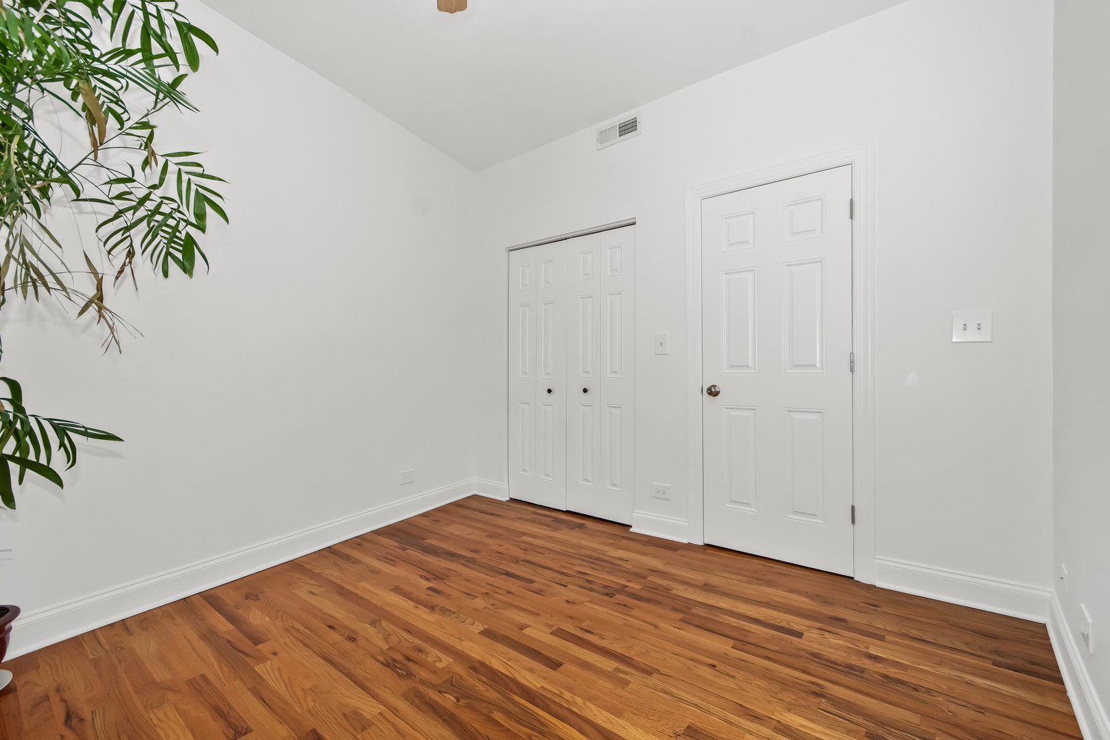 1629 W North Shore Drive 103 Property Photo 14