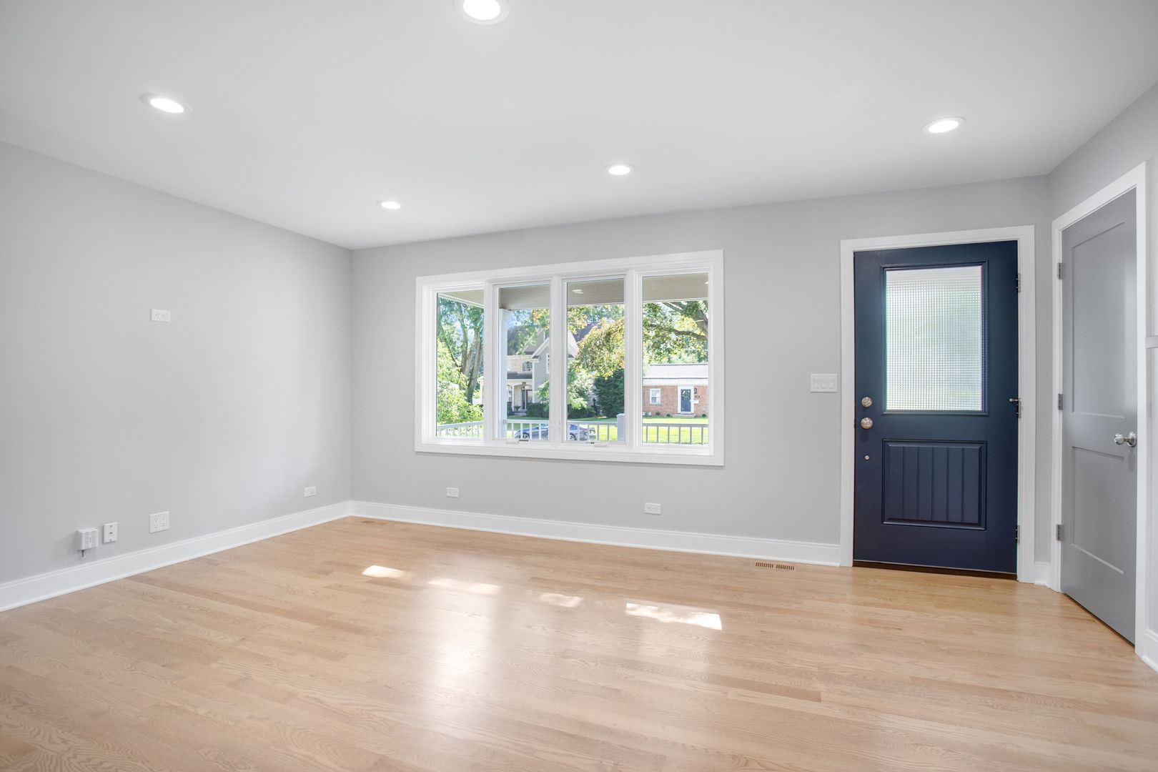 1113 S Gables Boulevard Property Photo 5