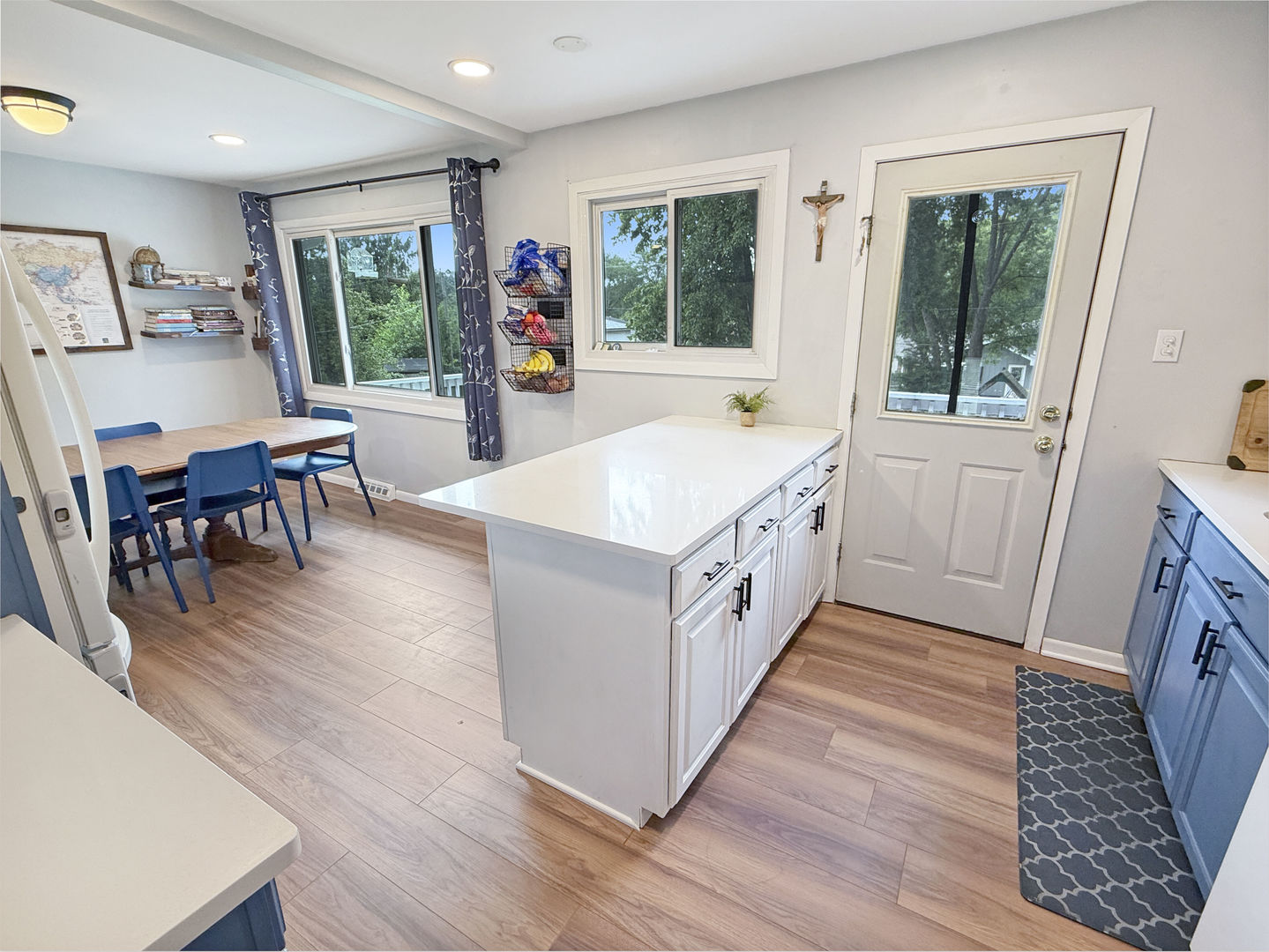 14710 Holly Court Property Photo 8