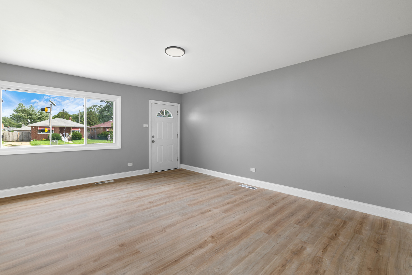 1278 Burnham Avenue Property Photo 6