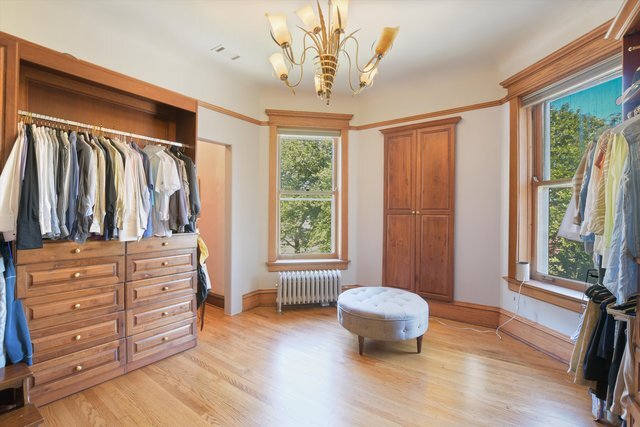 1036 W Garfield Boulevard Property Photo 19