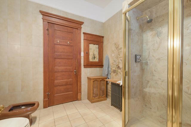 1036 W Garfield Boulevard Property Photo 23