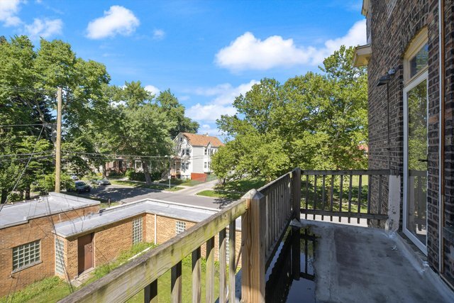 1036 W Garfield Boulevard Property Photo 32