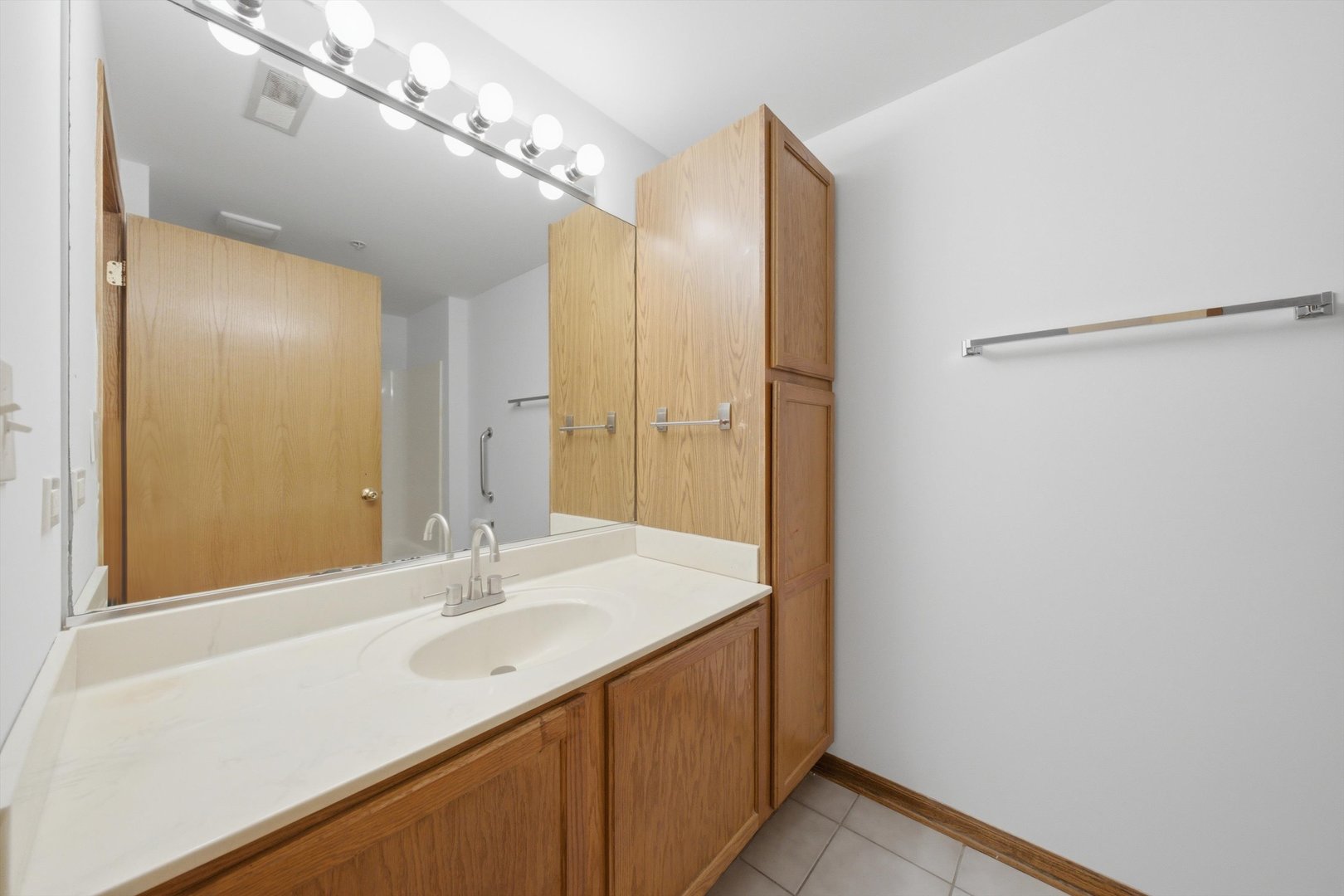 515 Main Street 203 Property Photo 9