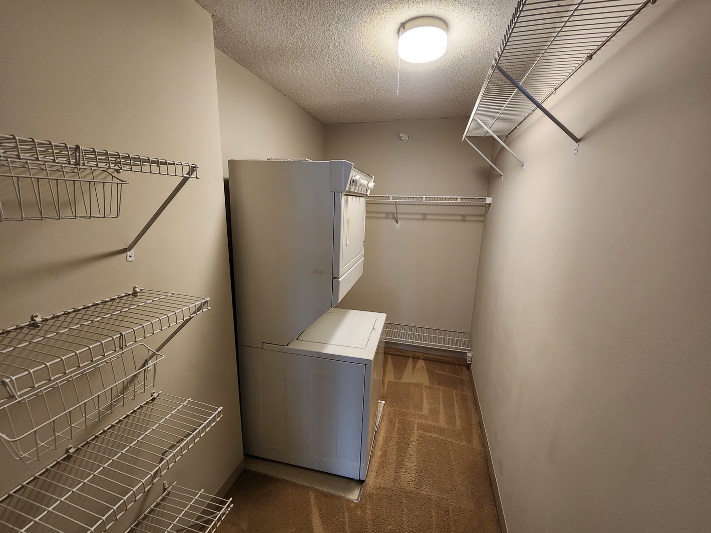 2 E Erie Street 3606 Property Photo 6