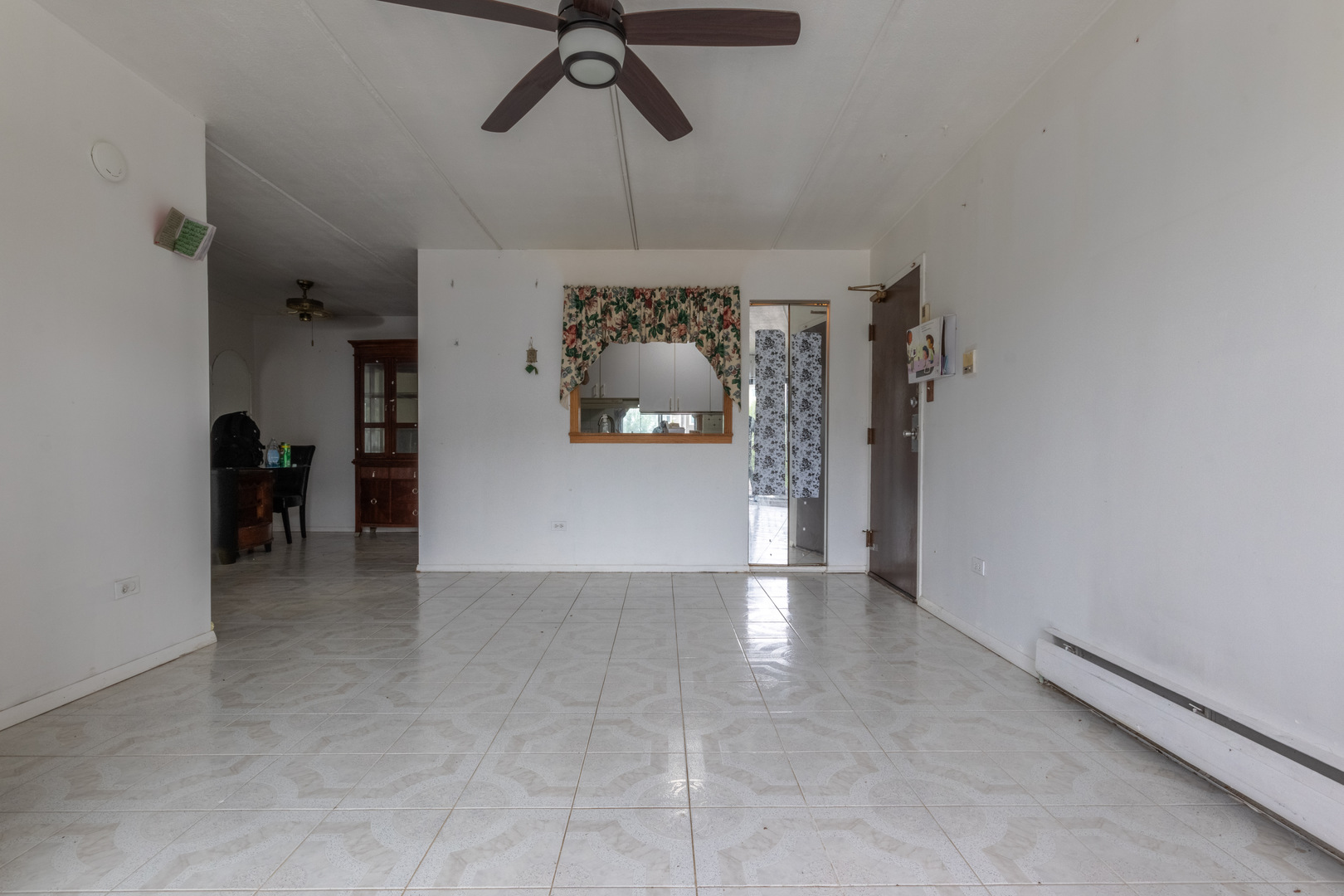 212 Shorewood Drive 1b Property Photo 5
