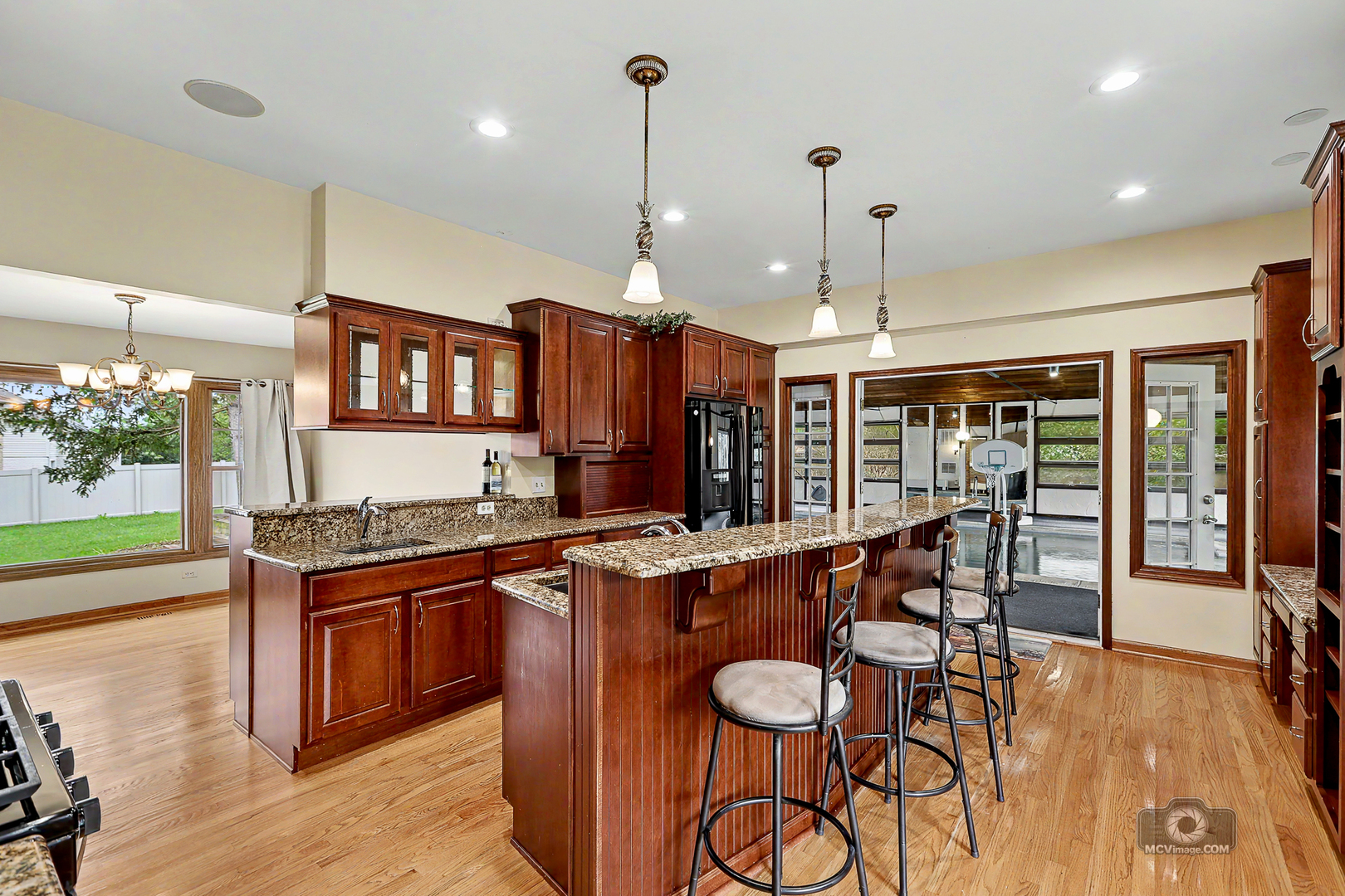 15555 Wolf Road Property Photo 14