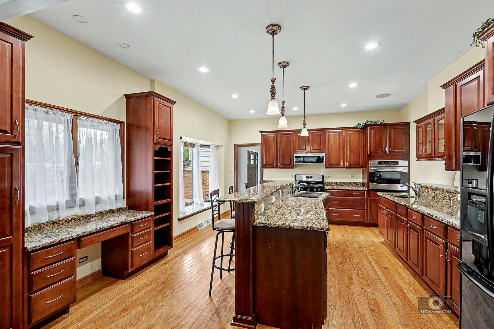 15555 Wolf Road Property Photo 17