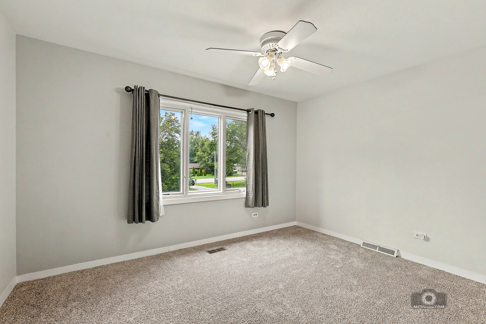 15555 Wolf Road Property Photo 20