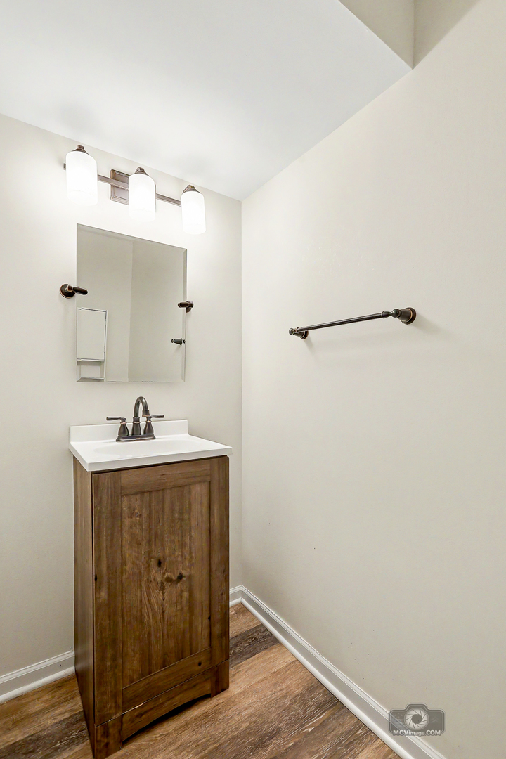 15555 Wolf Road Property Photo 32