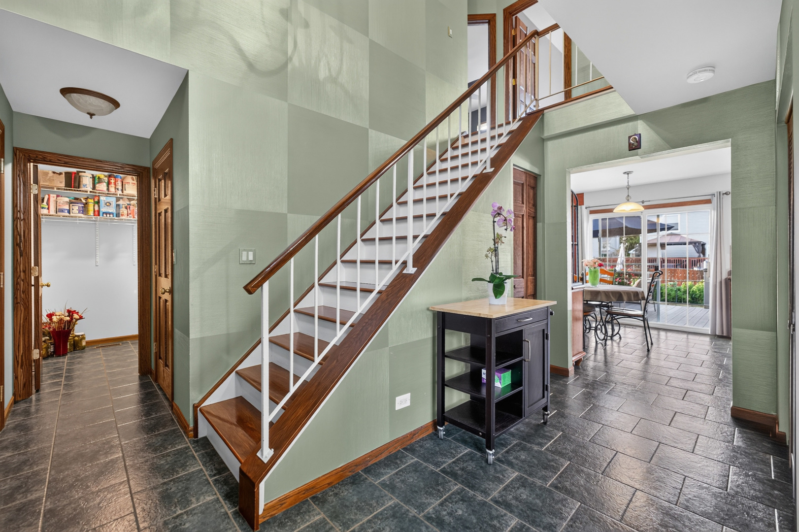 551 Foxford Road Property Photo 2