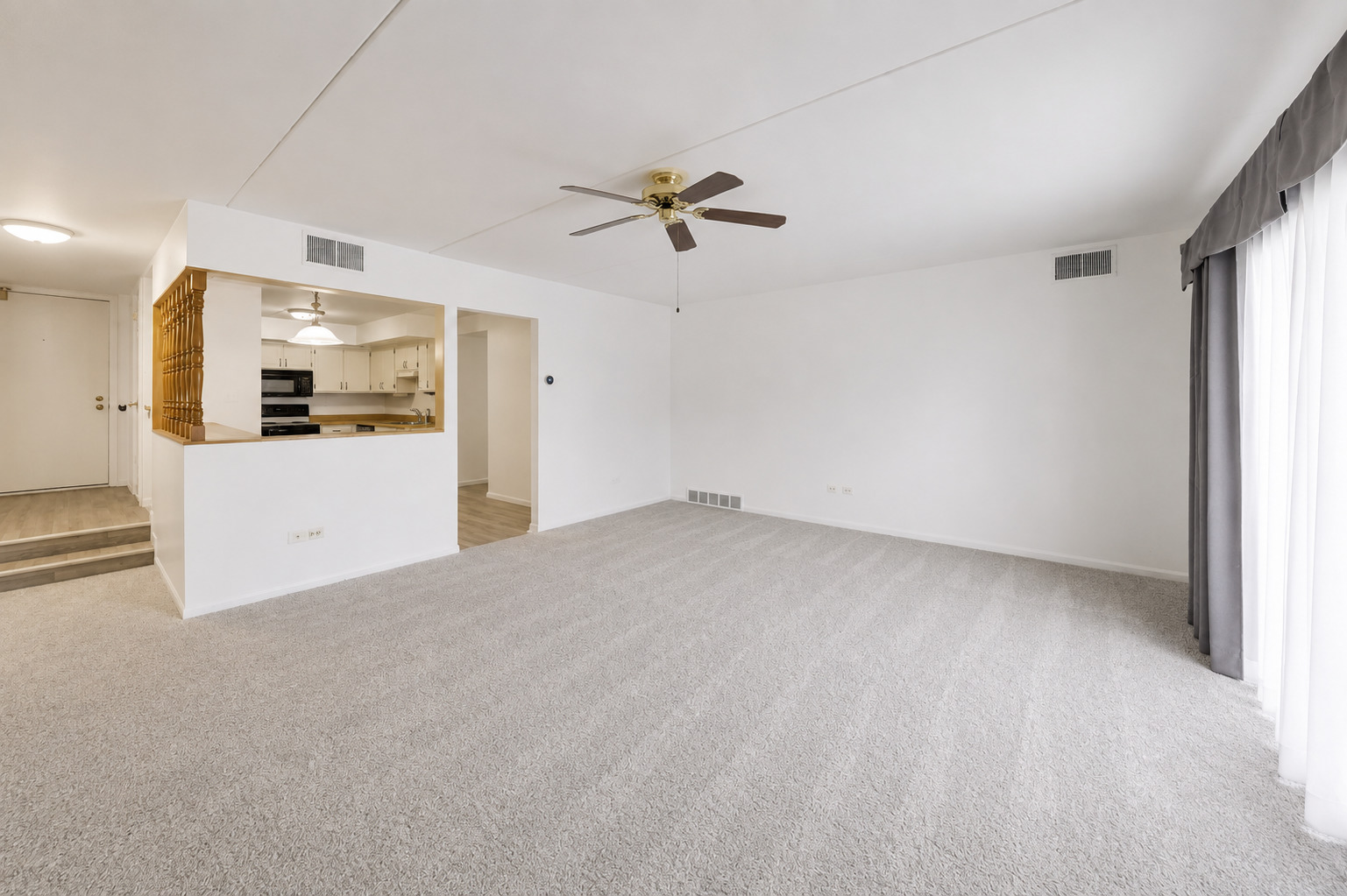18559 Escanaba Avenue 101 Property Photo 6