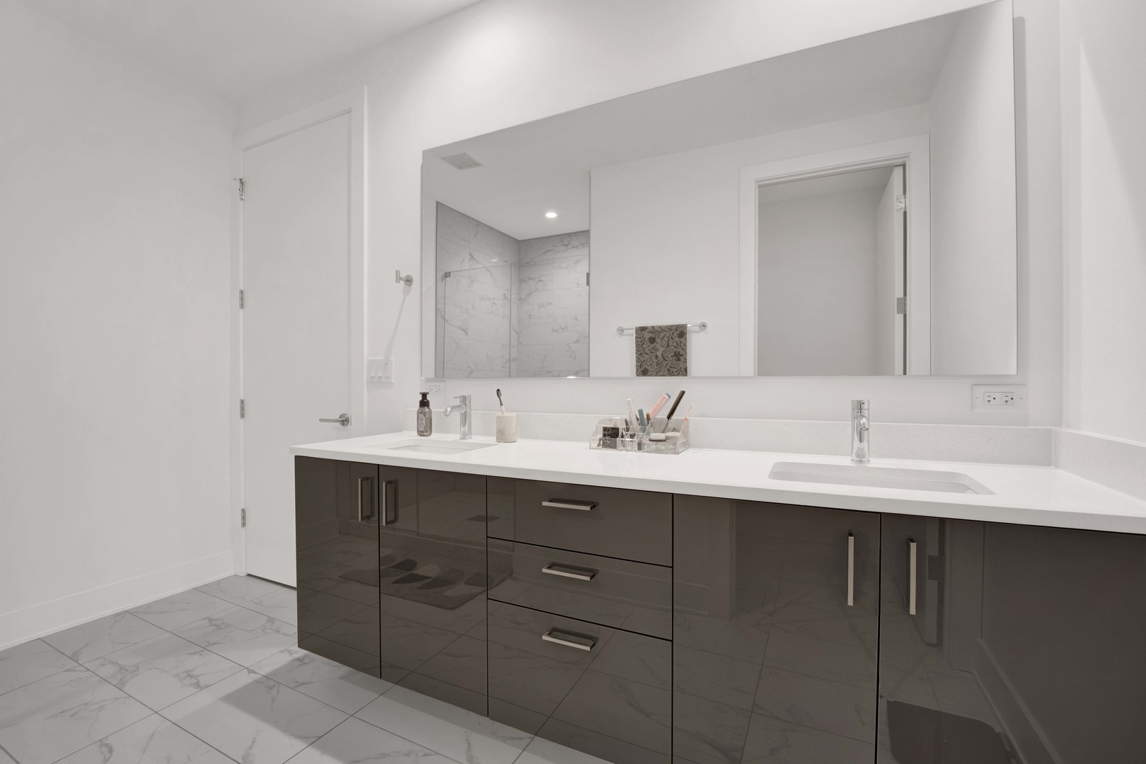 1701 W Webster Avenue 205 Property Photo 18