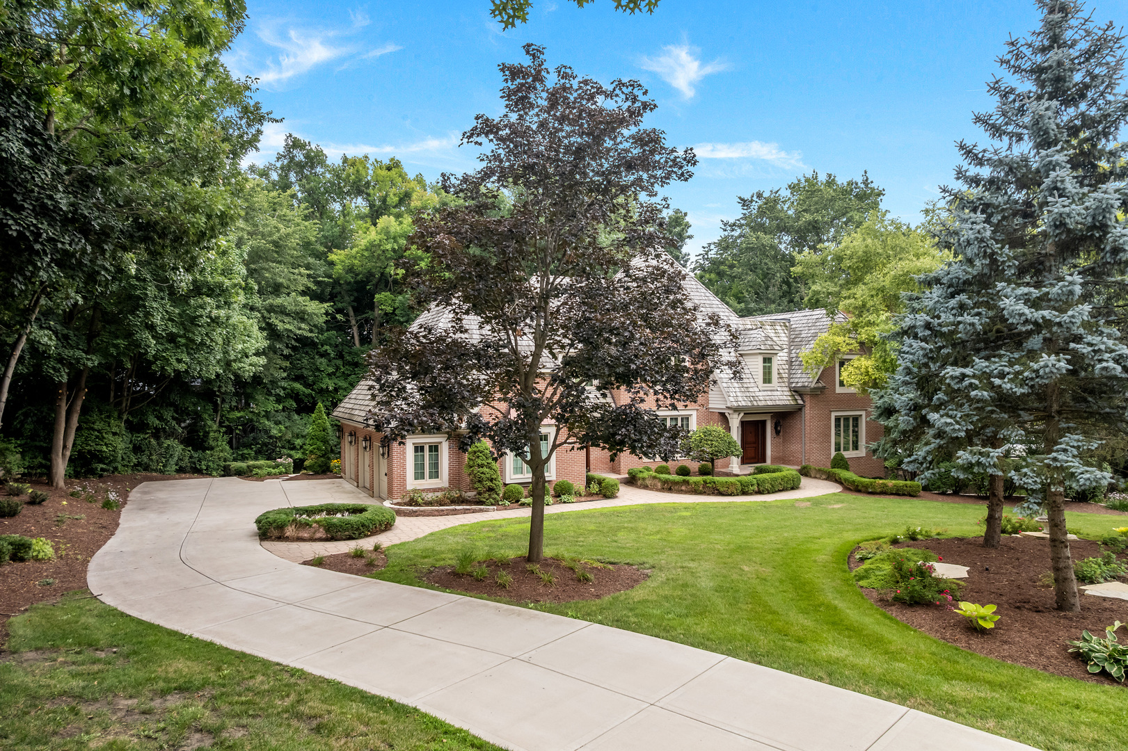 713 Fox Glen Drive Property Photo 4