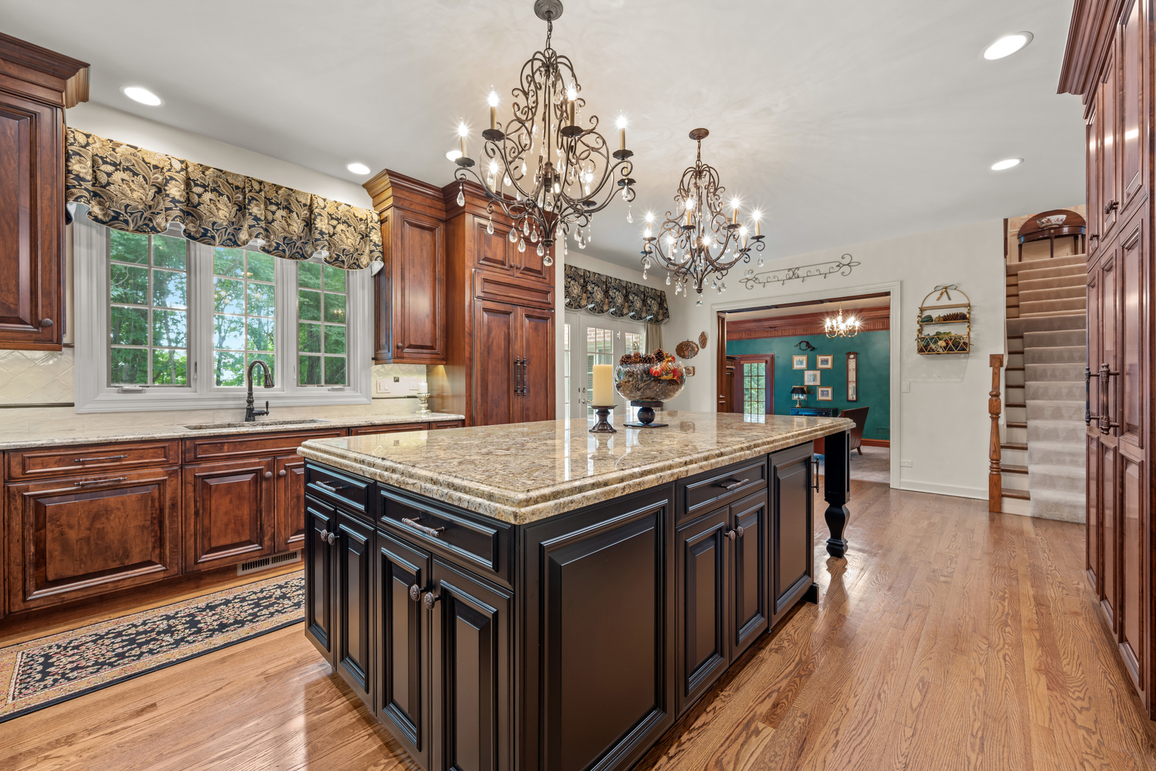 713 Fox Glen Drive Property Photo 18