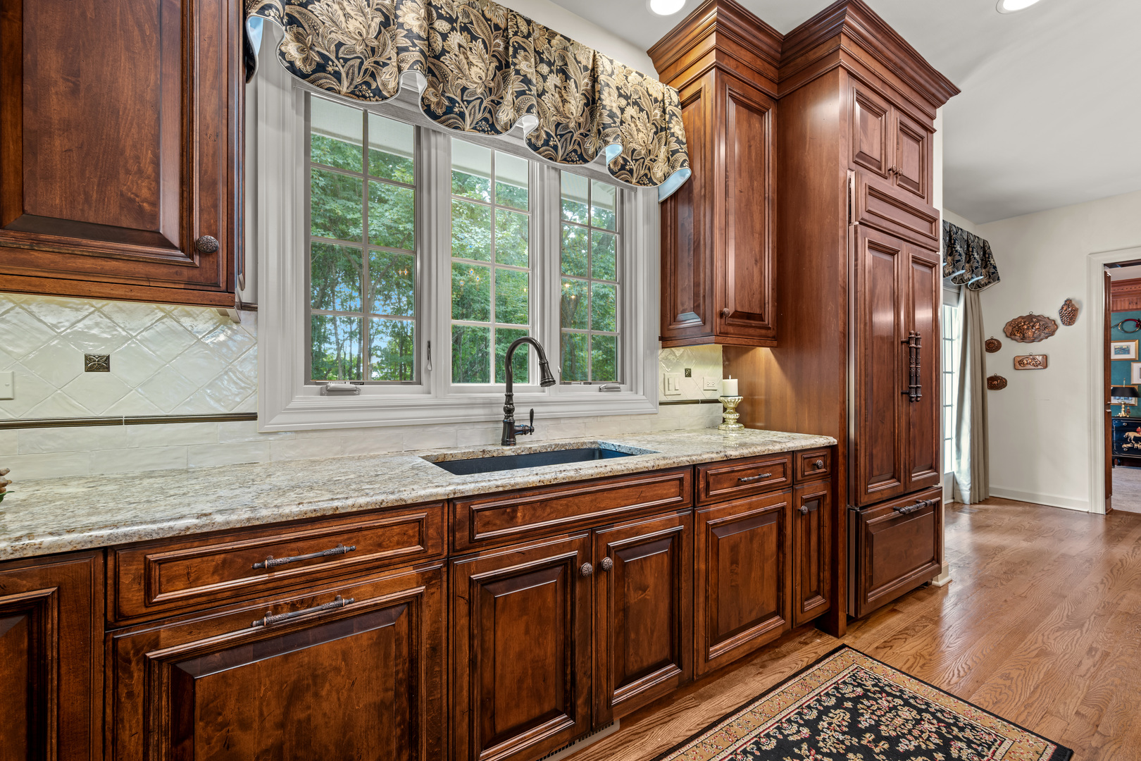 713 Fox Glen Drive Property Photo 24