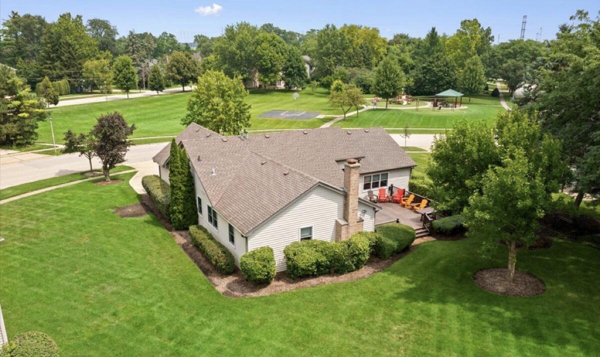 644 Country Club Drive Property Photo 25