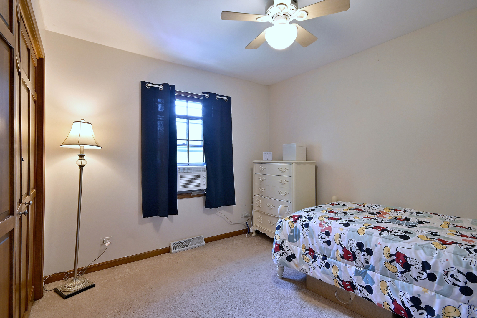 27w168 Chartwell Drive Property Photo 27