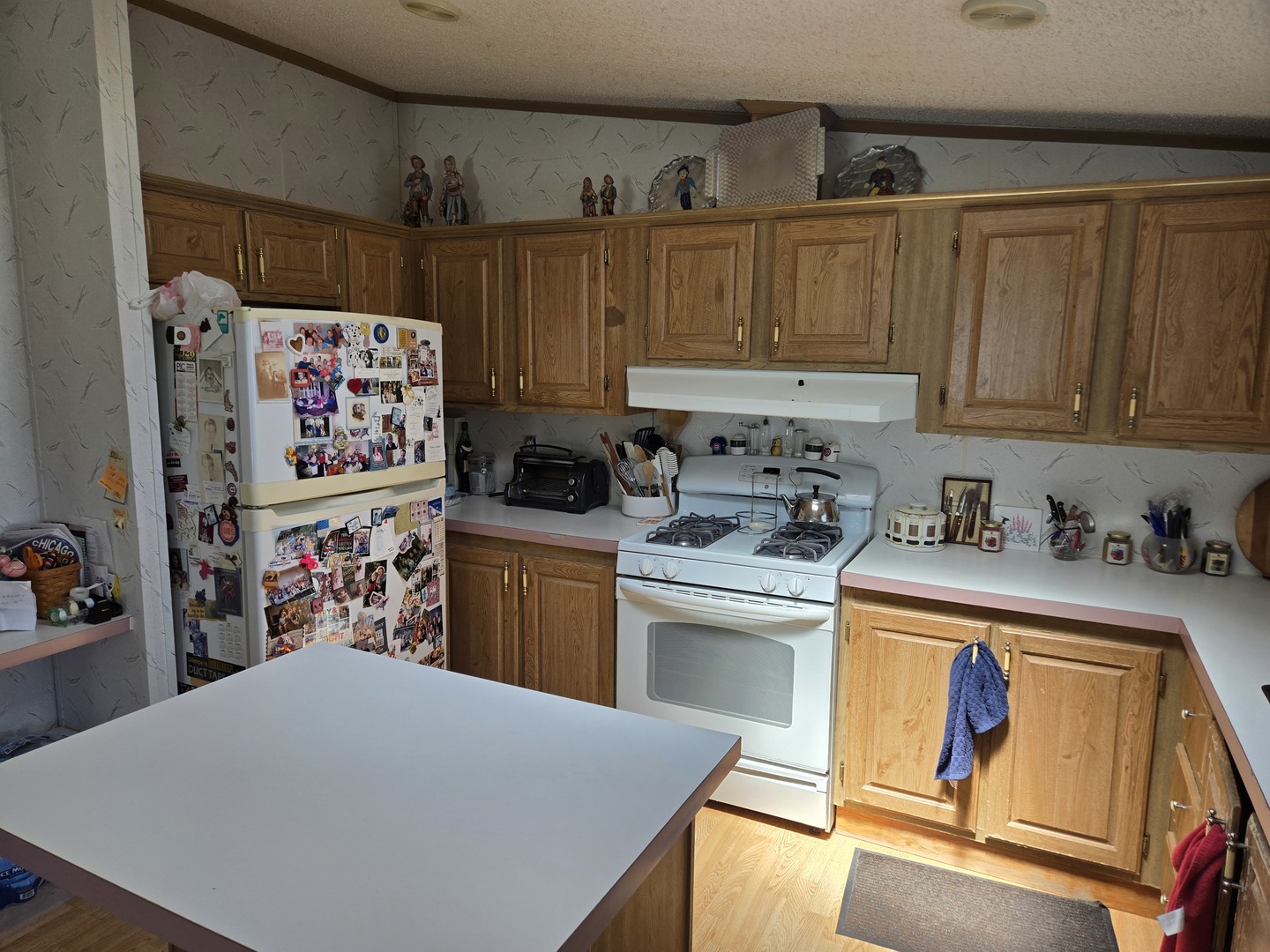 22737 Beverly Drive Property Photo 7