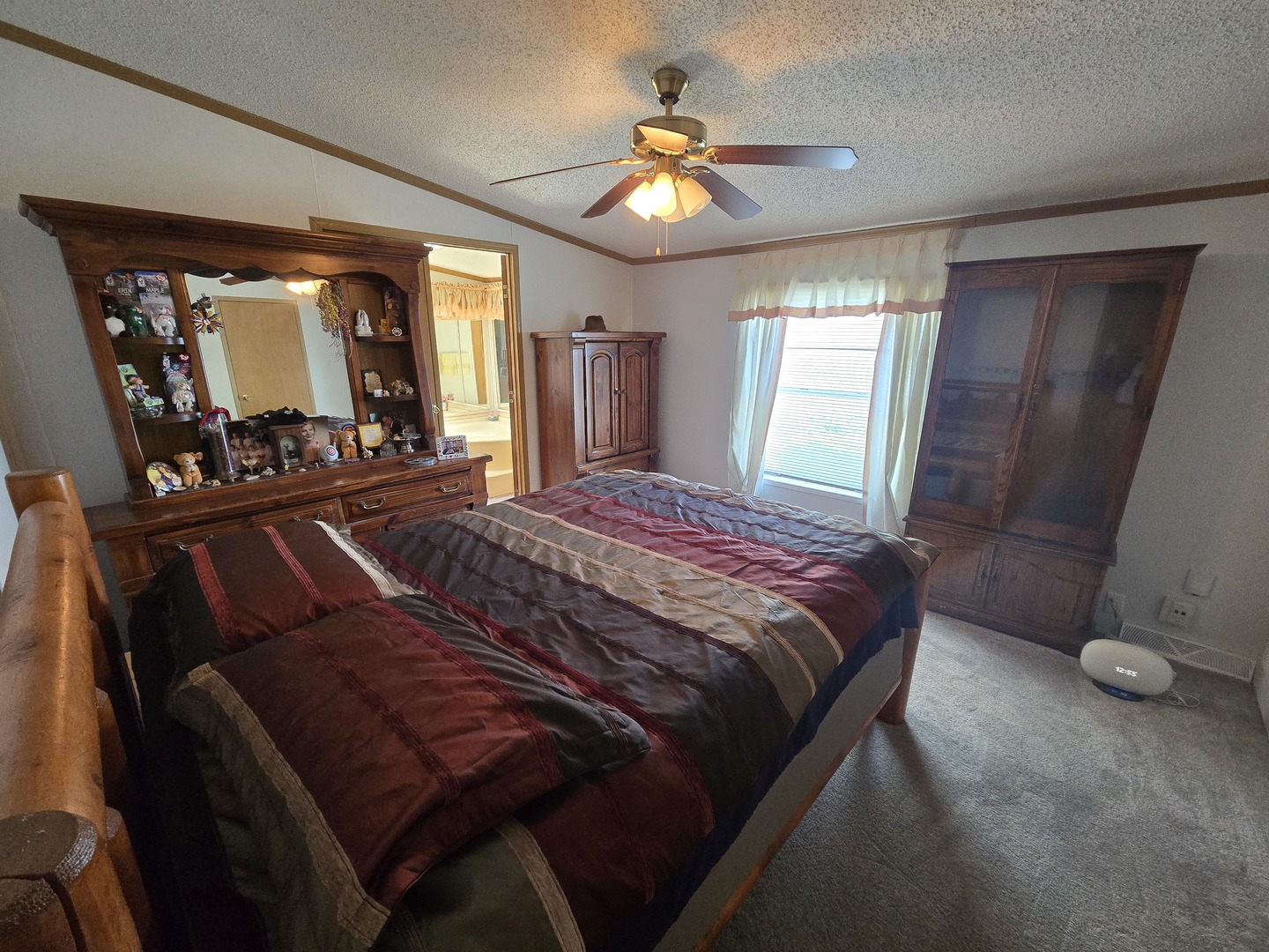 22737 Beverly Drive Property Photo 9