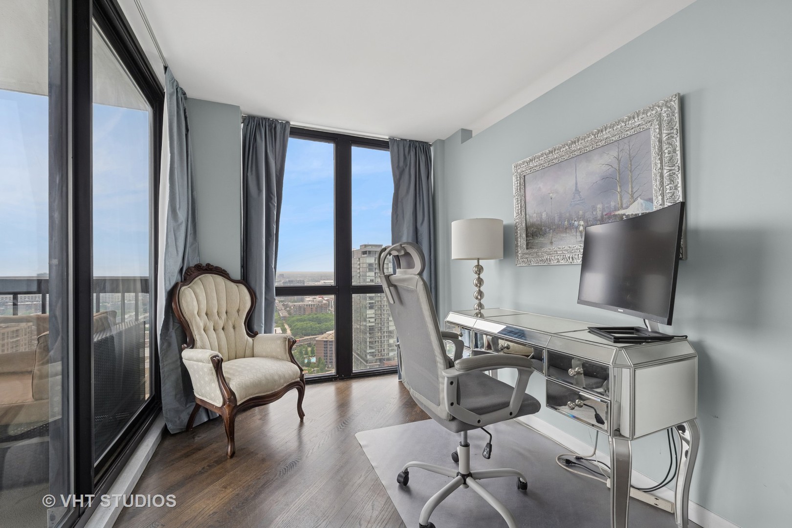 1122 N Clark Street 3301-10 Property Photo 12