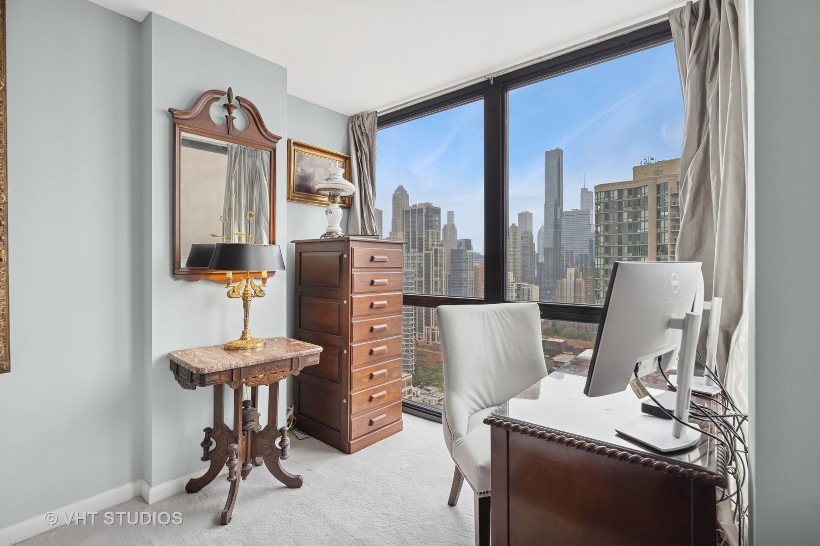 1122 N Clark Street 3301-10 Property Photo 15