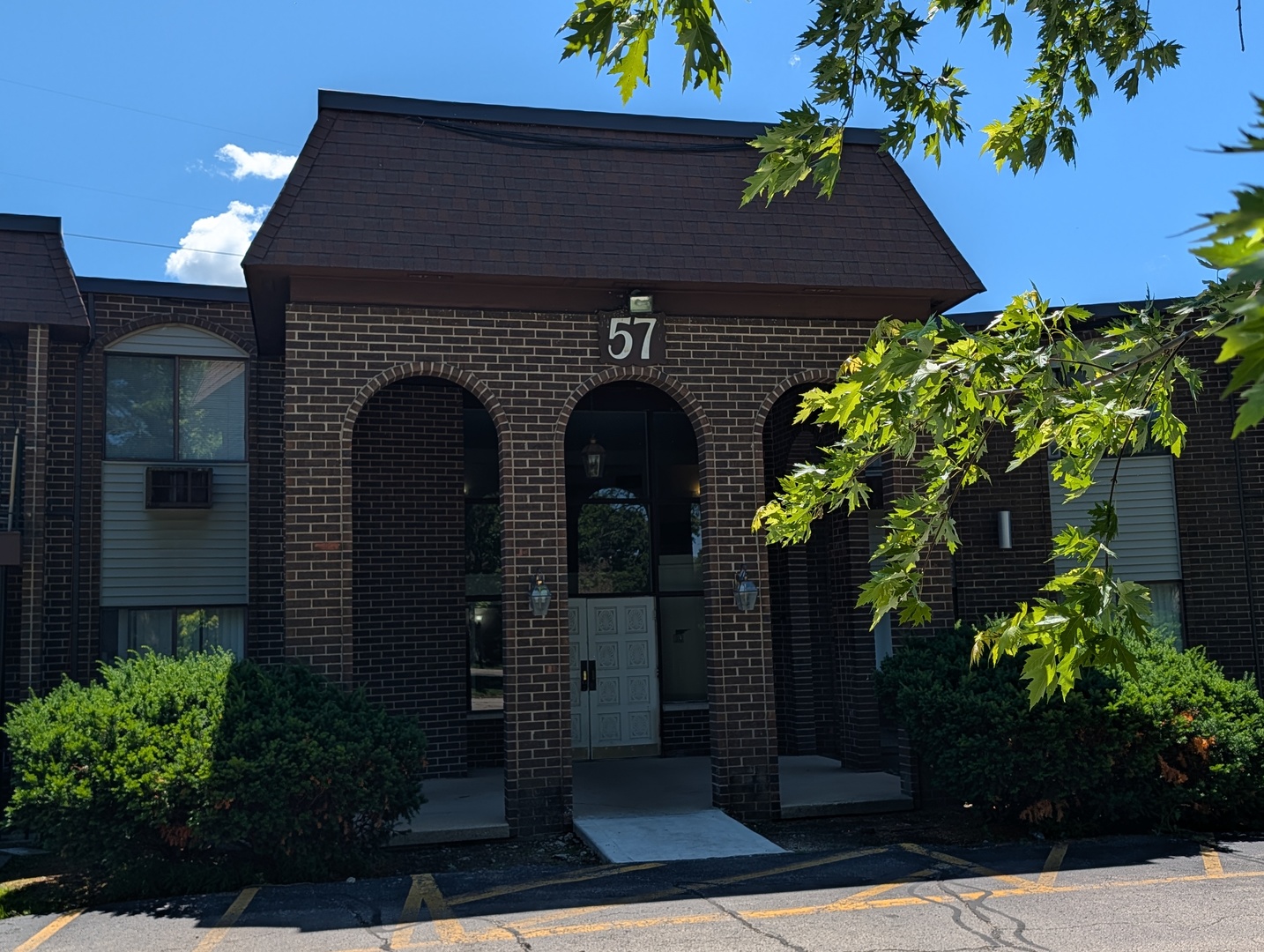 57 Washington Boulevard 201 Property Photo 1