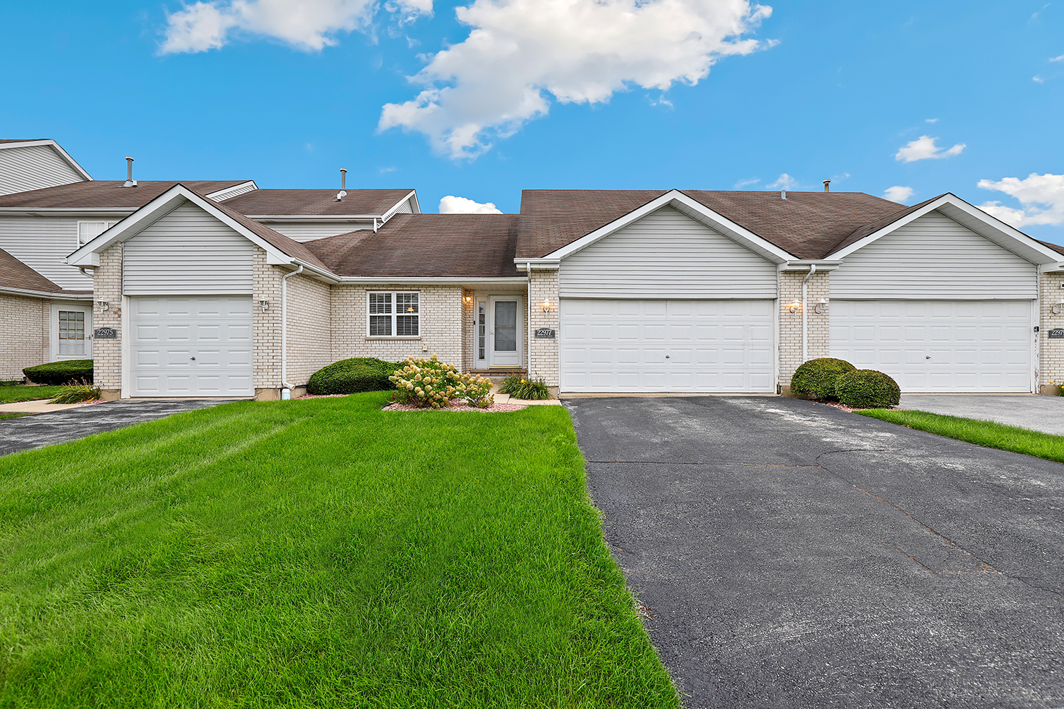 22977 Westwind Drive Property Photo 1