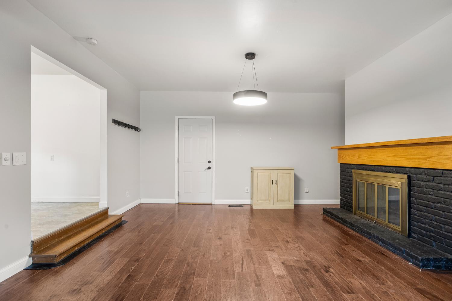 2305 Glenoak Drive Property Photo 17