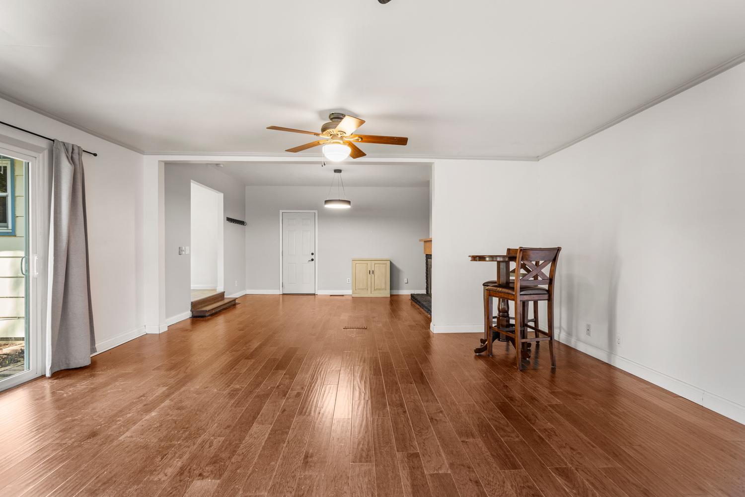 2305 Glenoak Drive Property Photo 20