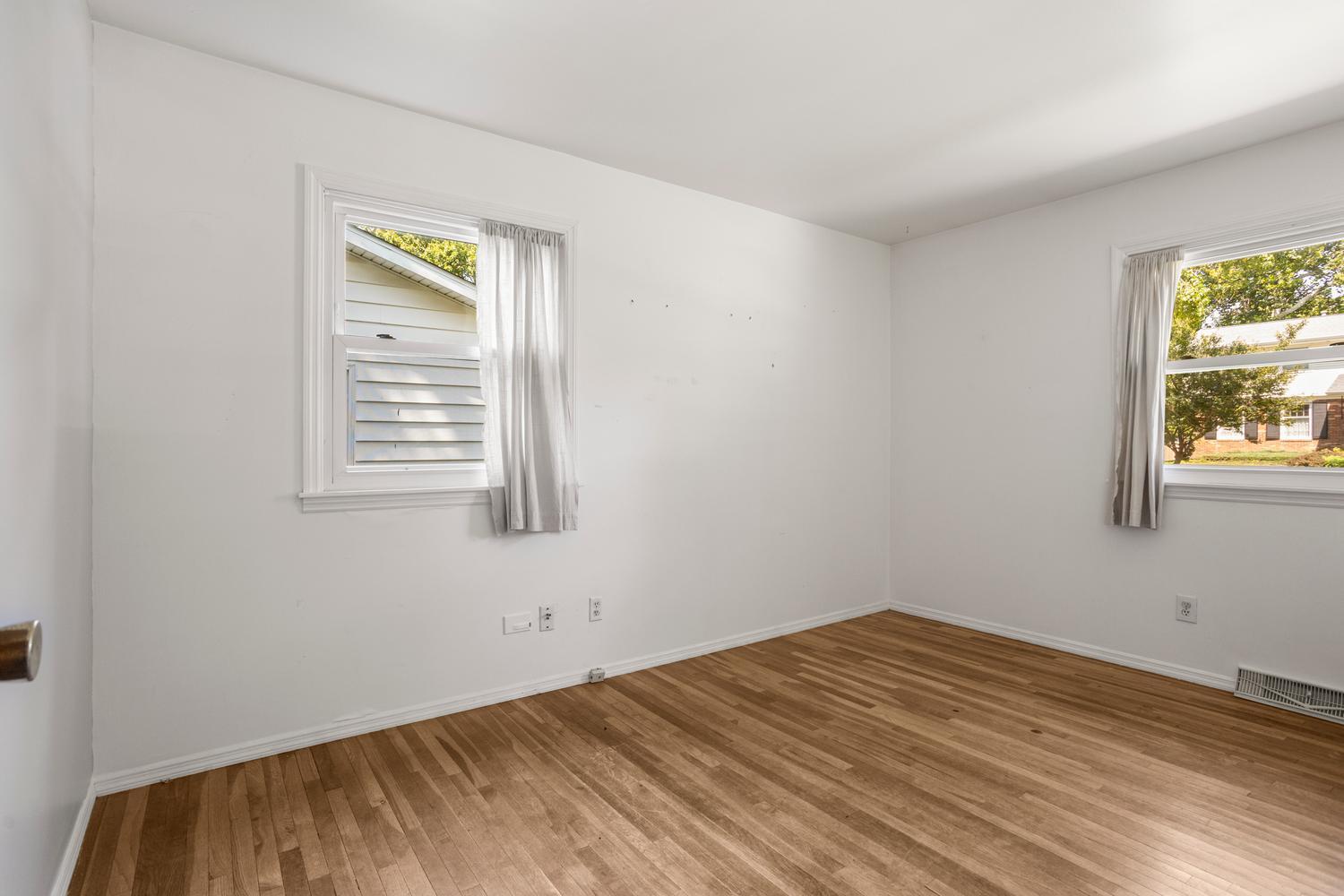 2305 Glenoak Drive Property Photo 25