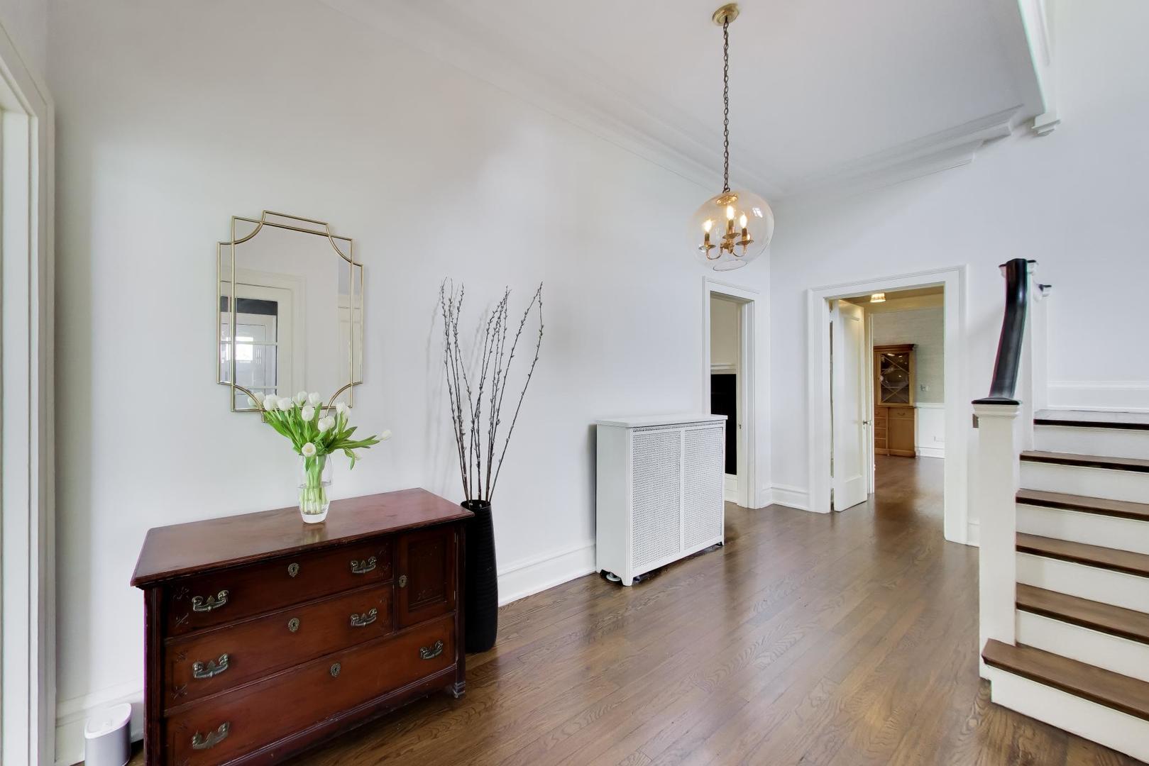 1046 Ridge Street Property Photo 4