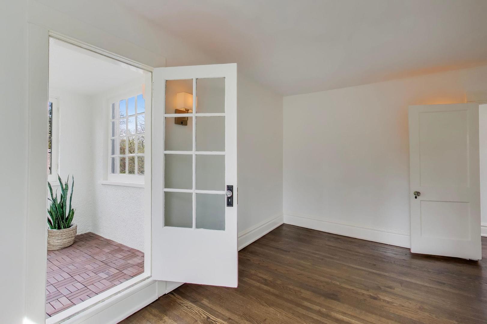 1046 Ridge Street Property Photo 37