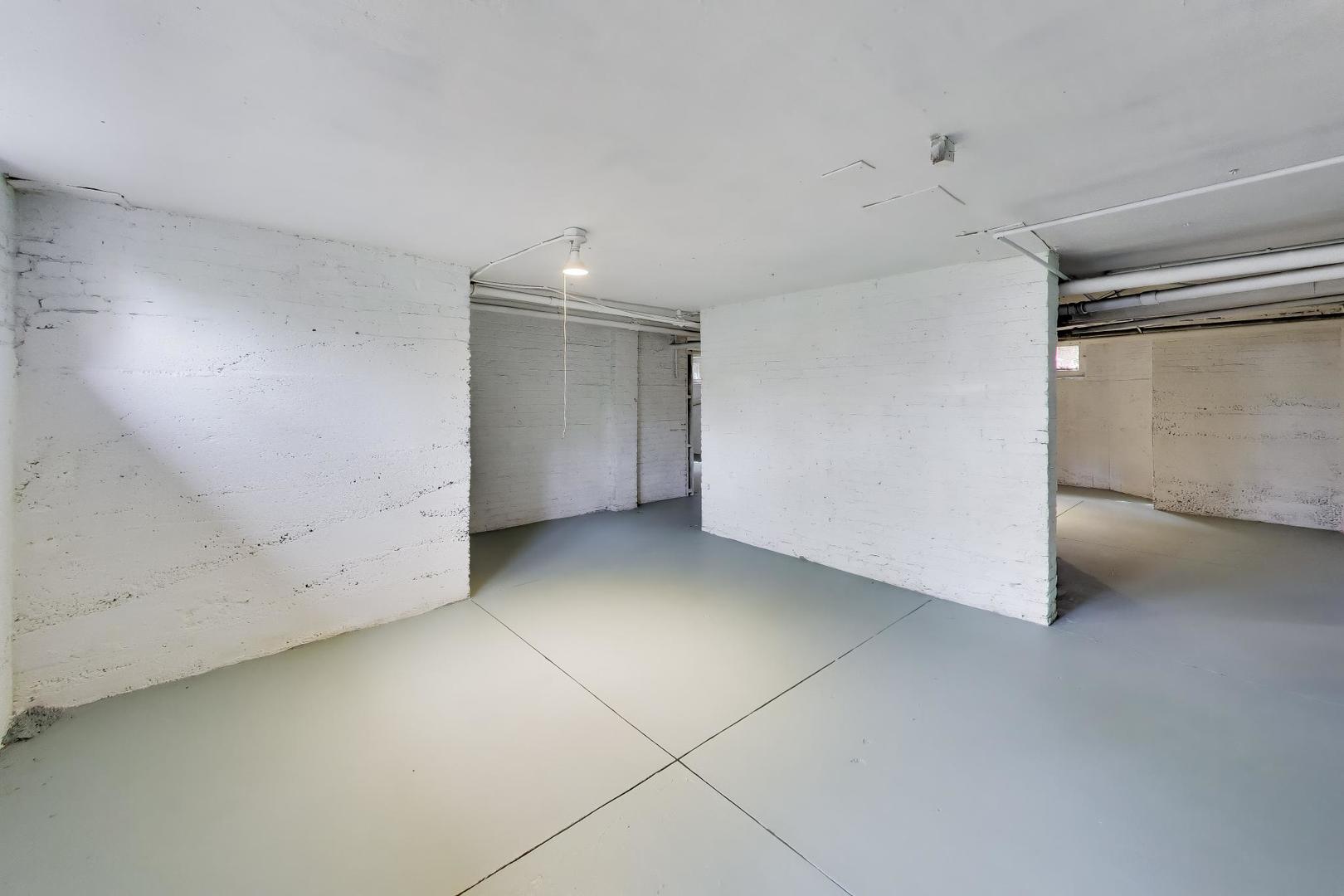 1046 Ridge Street Property Photo 46