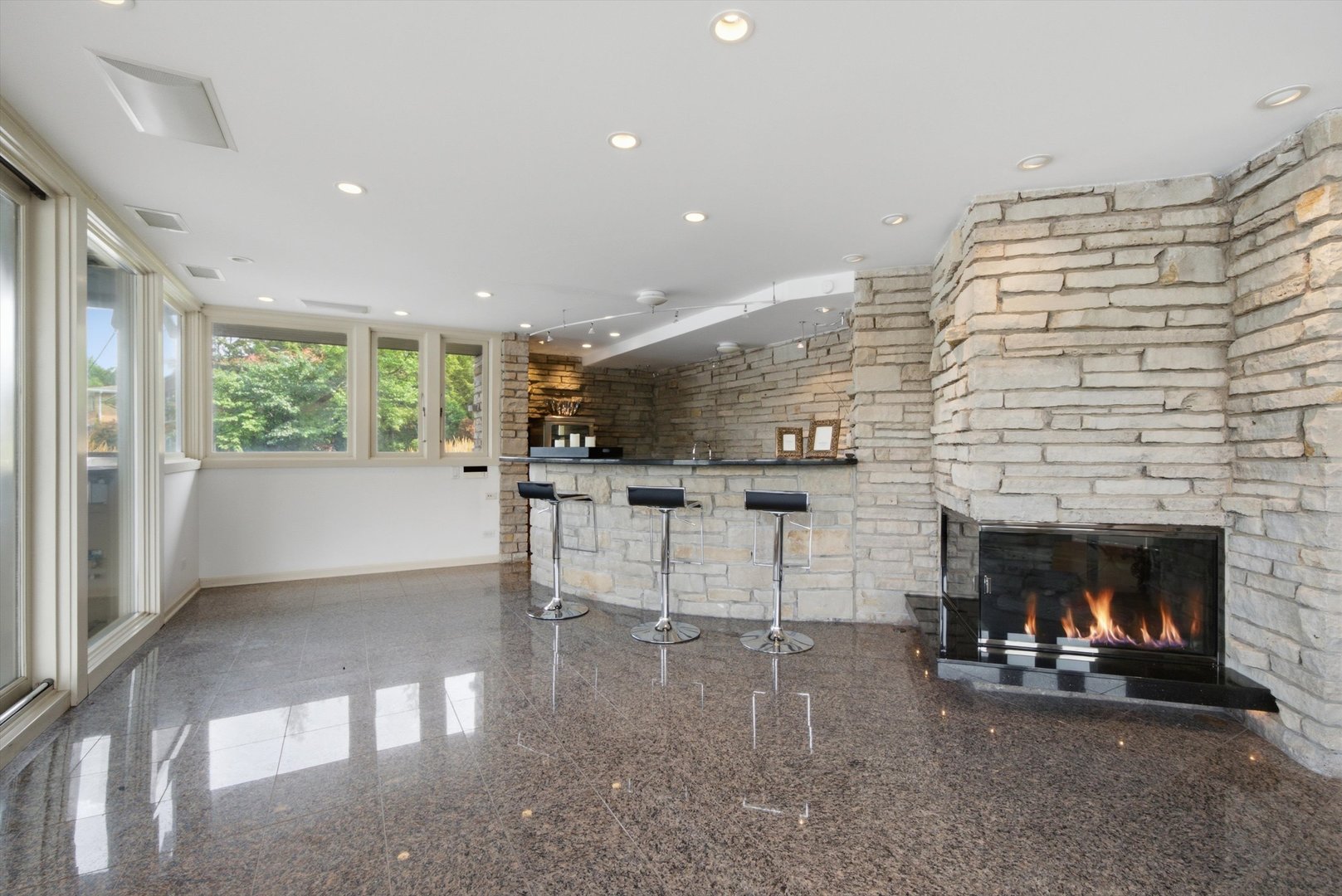 130 N Dee Road Property Photo 32