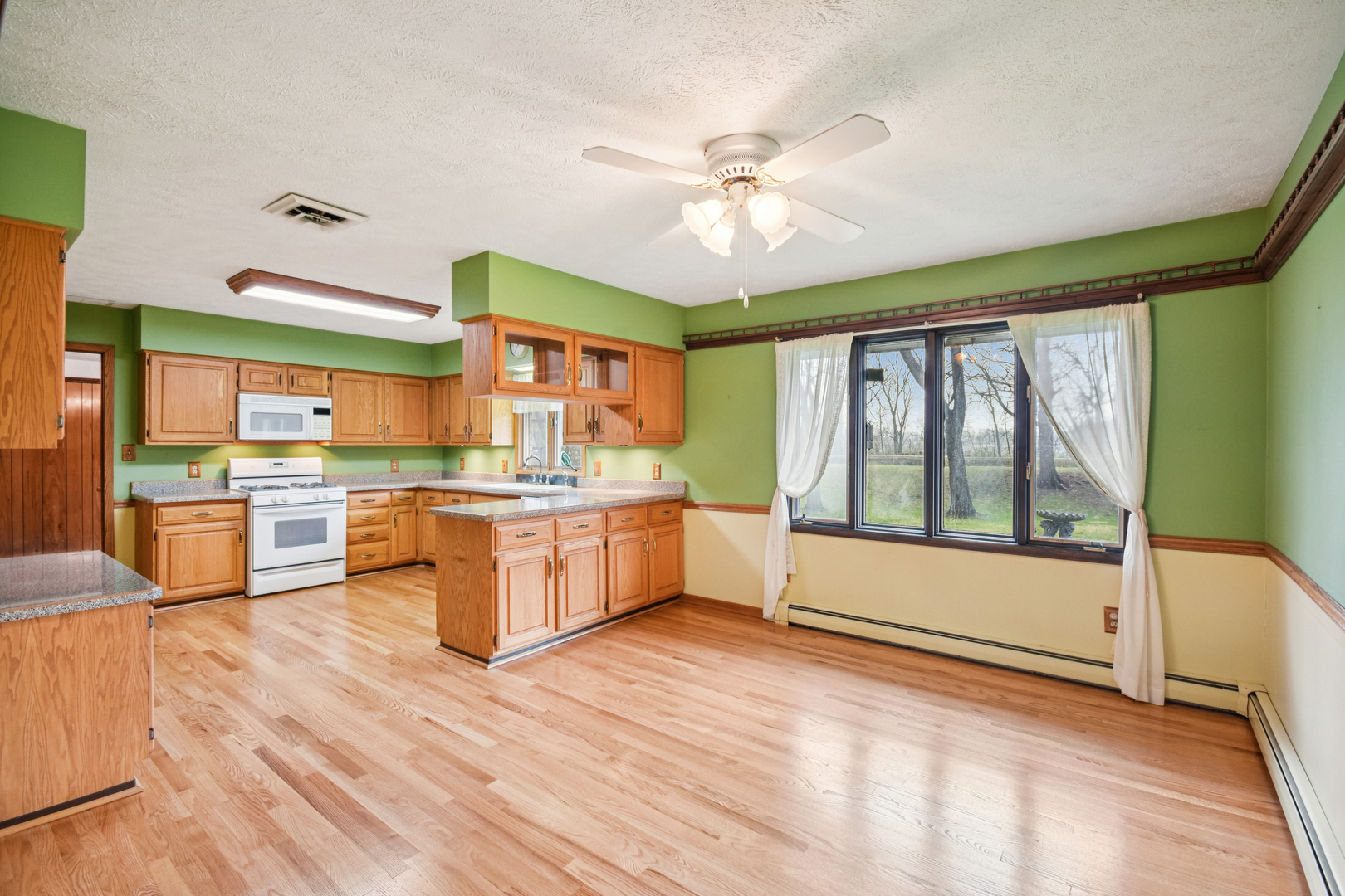 407 Ottawa Street Property Photo 11