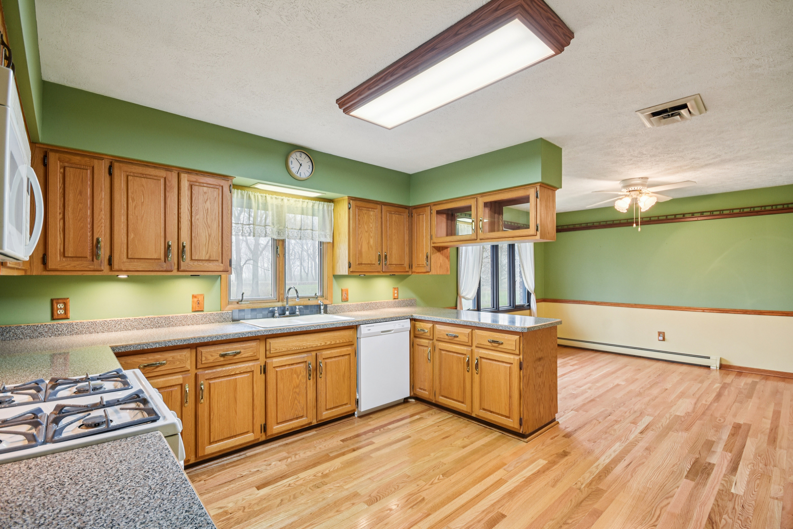 407 Ottawa Street Property Photo 13
