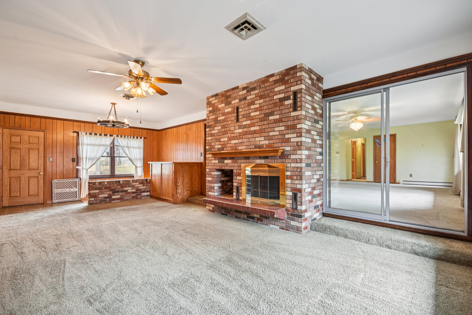 407 Ottawa Street Property Photo 17