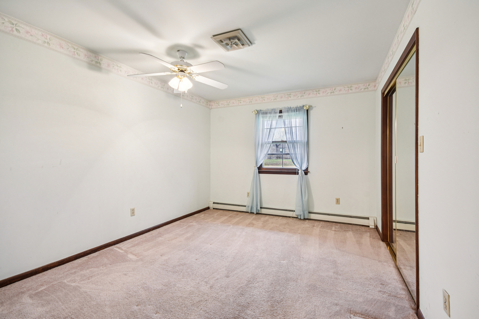 407 Ottawa Street Property Photo 23