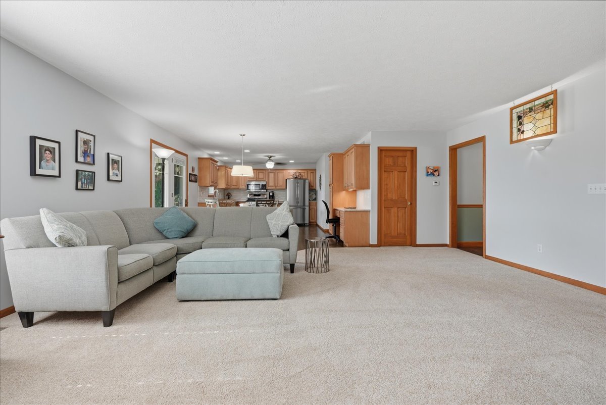1404 Broad Creek Road Property Photo 8