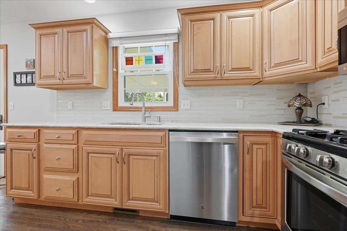 1404 Broad Creek Road Property Photo 13