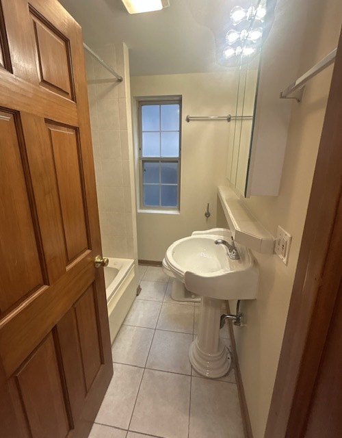 1818 W Chase Avenue 2 Property Photo 12
