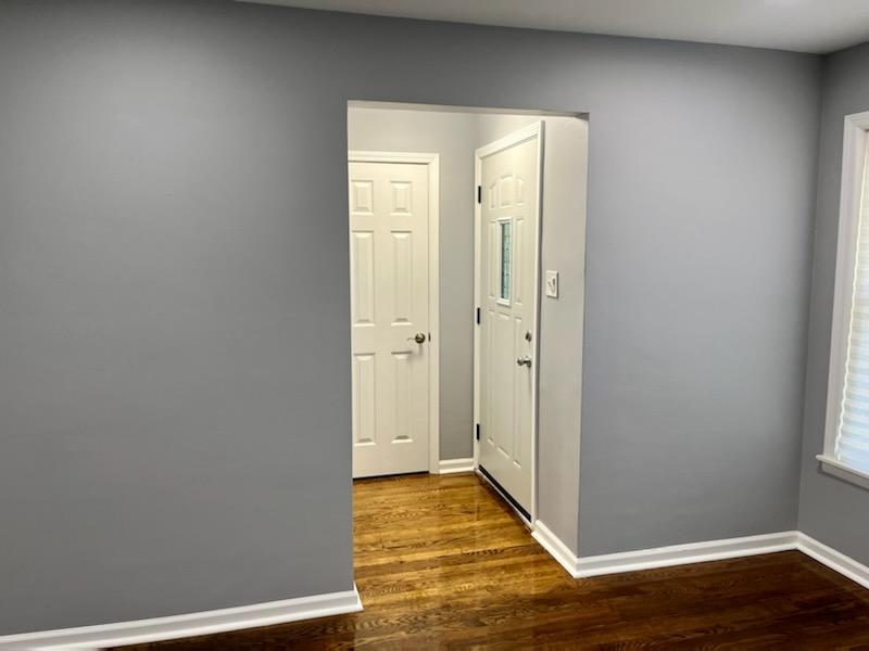 9334 S Paxton Avenue Property Photo 15