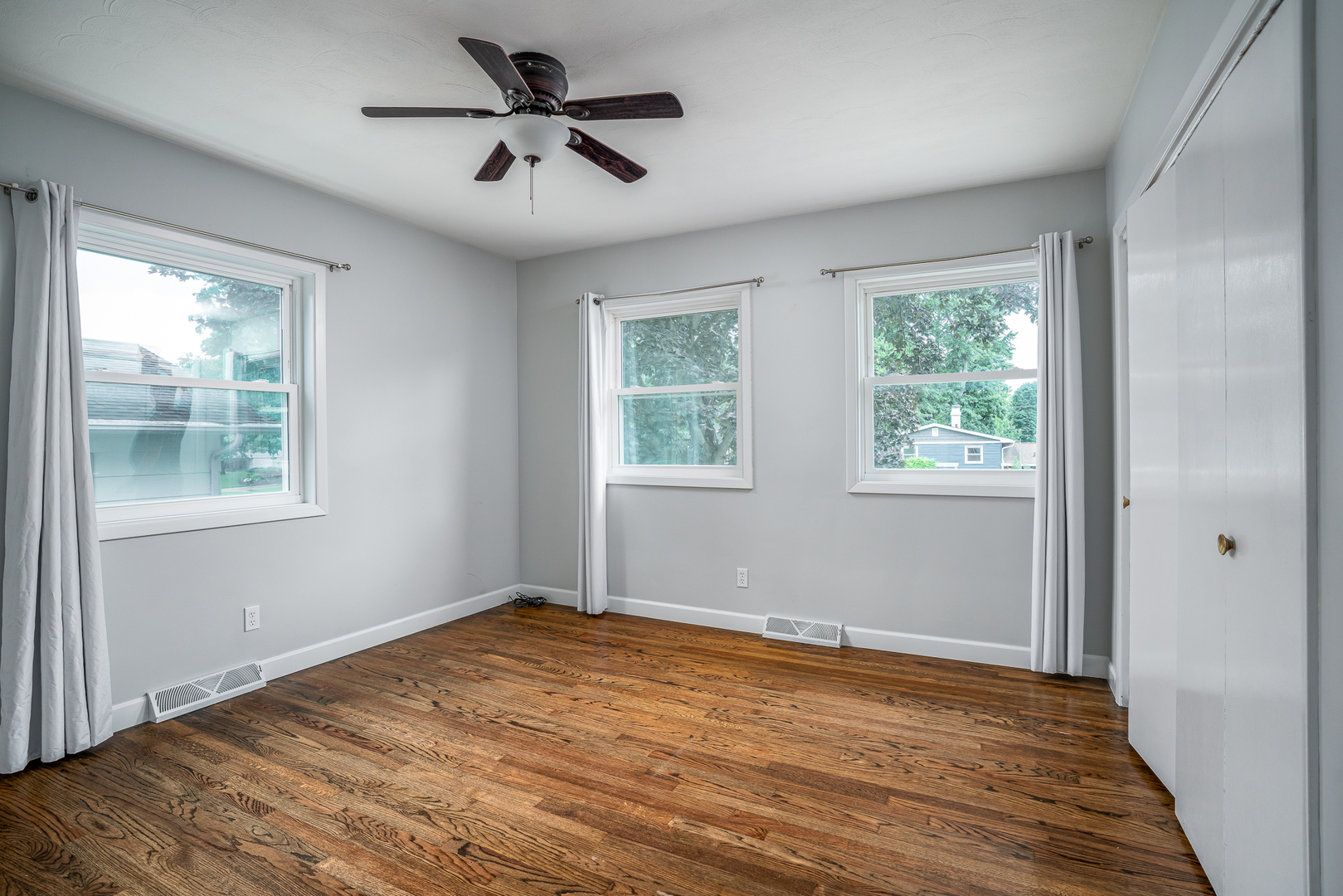 2853 Forest Road Property Photo 9