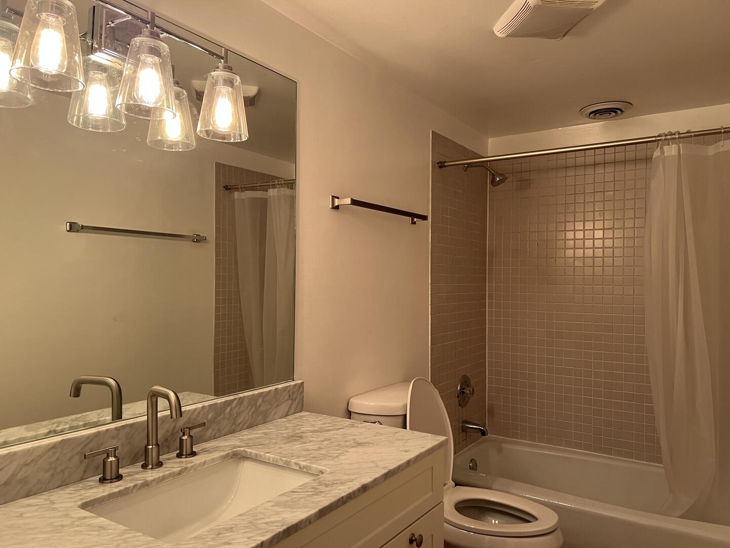 2525 N Sheffield Avenue 3e Property Photo 11